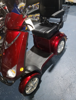 4 Wheels FREEDOM ULTRA red - electric scooter