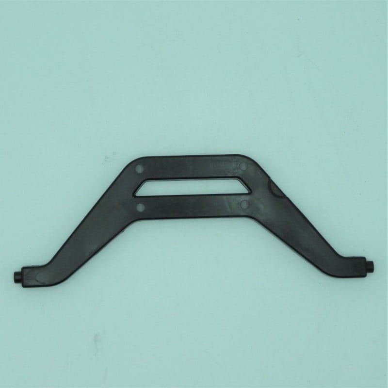 6 Front body bracket