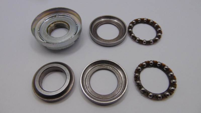 4 Steering column bearing